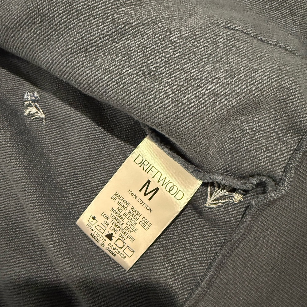 Driftwood navy blue embroidered floral zip up hoodie size M - Picture 4 of 4